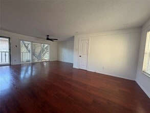 6620 Eastridge Dr in Dallas, TX - Building Photo - Building Photo