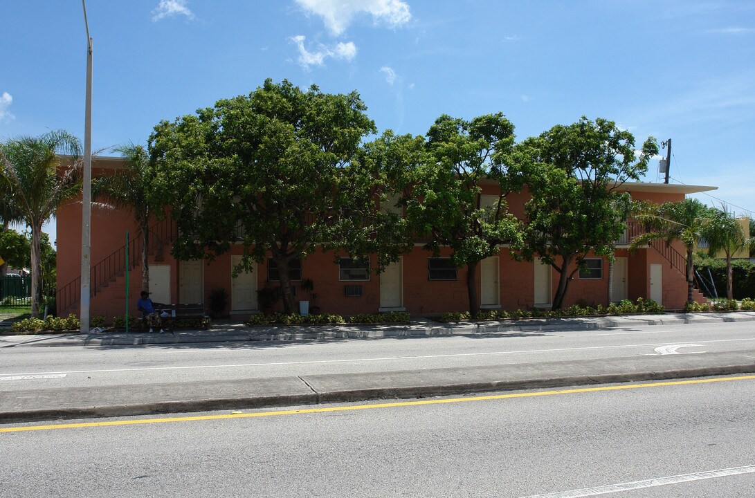 905 SW 22nd Ave in Miami, FL - Building Photo