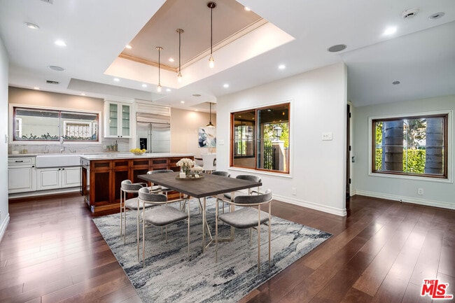 property at 139 S Kilkea Dr