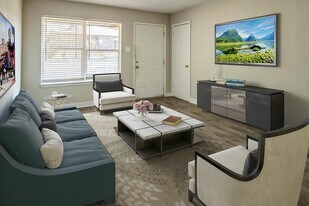 Summit at Orton Hill & Plaza Drive in Nacogdoches, TX - Building Photo