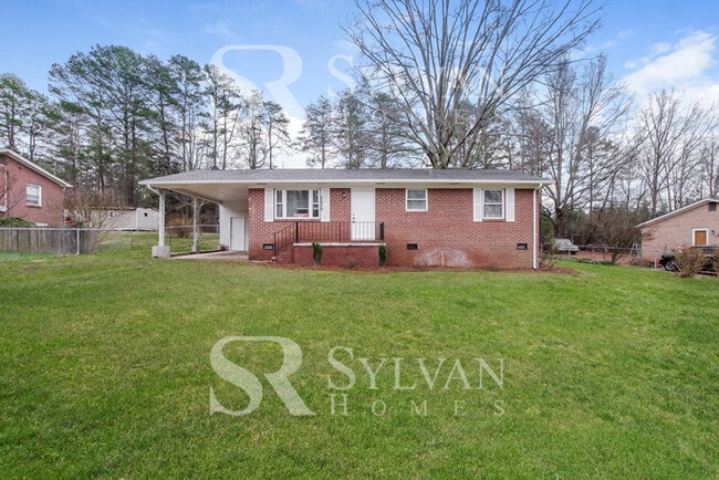 2635 Skyland Dr in Gastonia, NC - Building Photo - Building Photo