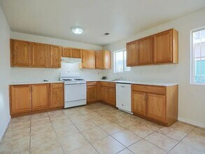 7401 Purple Fringe Rd SW in Albuquerque, NM - Building Photo - Building Photo