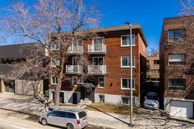 5915 Décarie in Montréal, QC - Building Photo - Building Photo