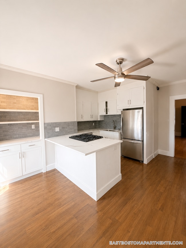 279 Webster St, Unit 1
