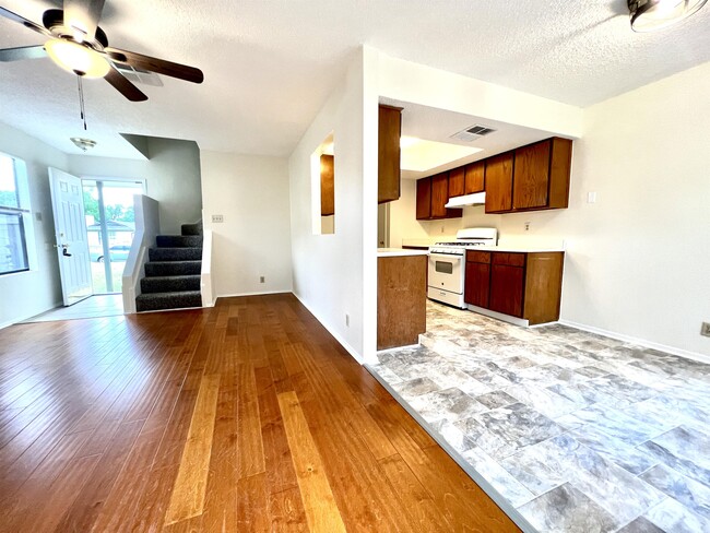 1002 Woodlief Trail in Round Rock, TX - Building Photo - Building Photo