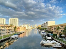 17051 NE 35th Ave in North Miami Beach, FL - Building Photo