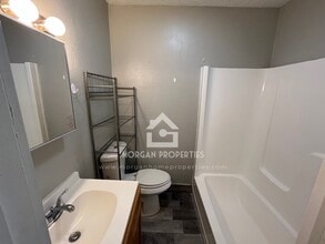 2320 State St, Unit 3 in New Castle, IN - Building Photo - Building Photo