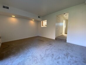 700 Hemlock Square in Zelienople, PA - Building Photo - Building Photo