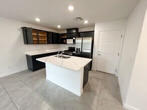 3447 Grecian Queen Ave in Las Vegas, NV - Building Photo - Building Photo