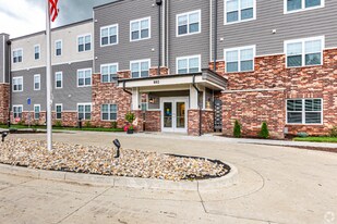 802 N Main St in Brookfield, MO - Building Photo