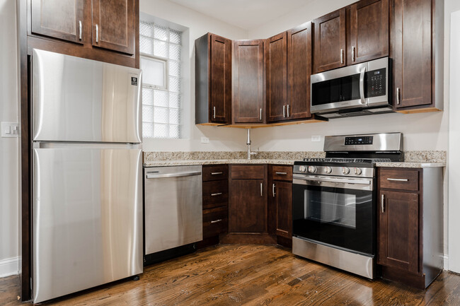 2031 W Moffat St, Unit 1