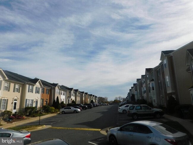 337 Kirby St in Manassas Park, VA - Building Photo - Building Photo