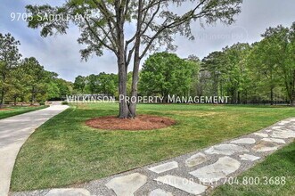 9705 Saddle Ave in Waxhaw, NC - Foto de edificio - Building Photo