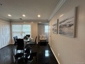 85 Overlook Dr in Farmingville, NY - Building Photo - Building Photo