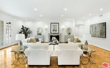 400 EVELYN Pl in Beverly Hills, CA - Building Photo - Building Photo