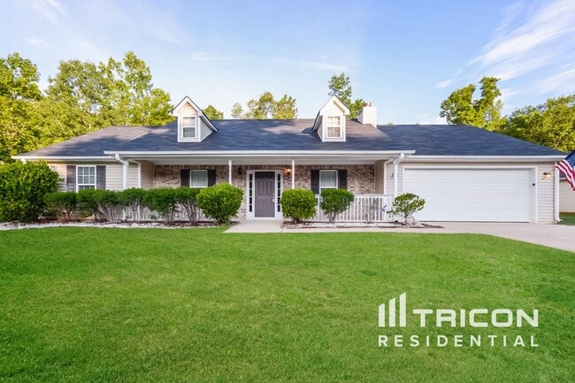 property at 140 Oak Meadows Dr