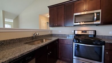 509 Timber Pointe Dr in Joliet, IL - Building Photo - Building Photo