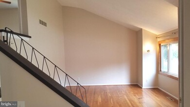 17 Todd Ln in Newark, DE - Building Photo - Building Photo