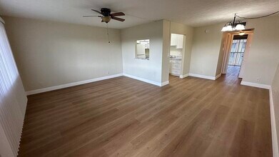 700 Village Green Ct in Palm Springs, FL - Building Photo - Building Photo