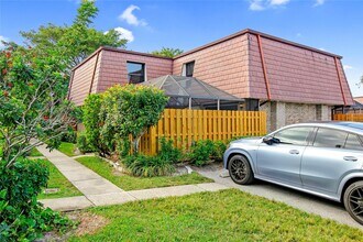 7801 Courtyard Run W in Boca Raton, FL - Building Photo - Building Photo