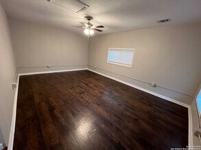 333 E Woodlawn Ave in San Antonio, TX - Building Photo - Building Photo