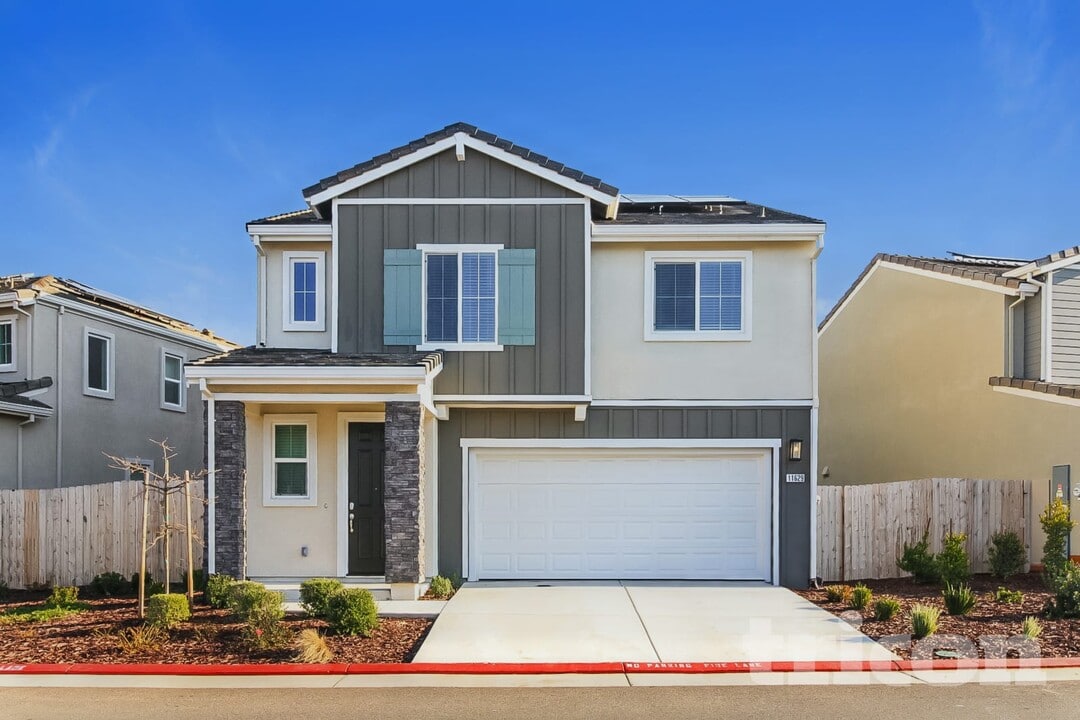 11629 Venitia Ln in Rancho Cordova, CA - Building Photo