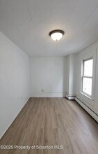 121 George Ave in Wilkes-Barre, PA - Building Photo - Building Photo