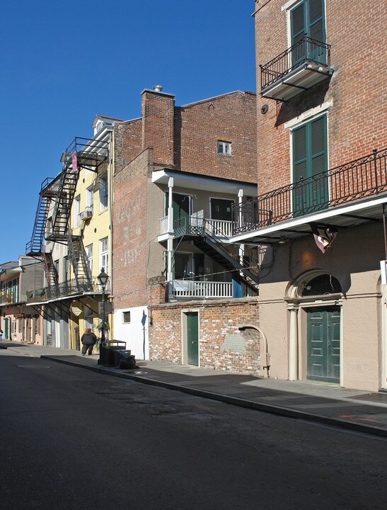 707 Toulouse St in New Orleans, LA - Building Photo