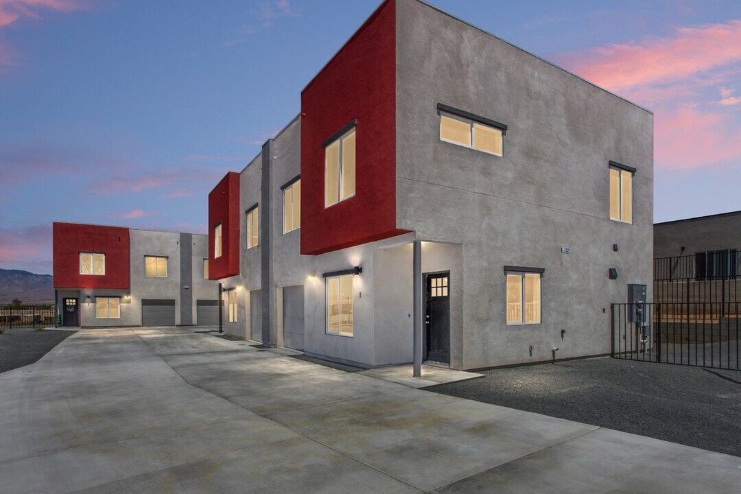 11075 Mesquite Ave in Desert Hot Springs, CA - Building Photo