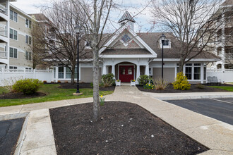 The Club at Meadowbrook in Salem, NH - Building Photo - Building Photo