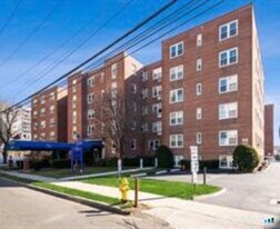 39 Glenbrook Rd in Stamford, CT - Building Photo