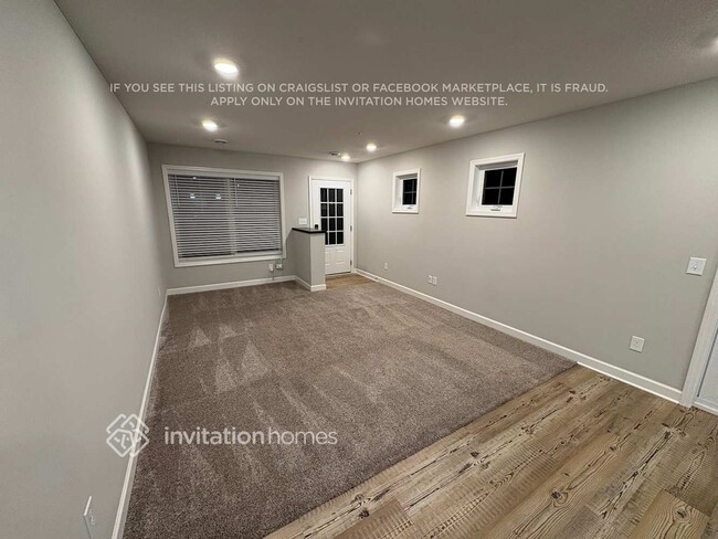 10936 Zest St NE in Blaine, MN - Foto de edificio - Building Photo