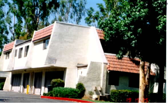 1326 Milburn Ave in Redlands, CA - Foto de edificio