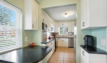 3935 Eileen Dr in Cincinnati, OH - Building Photo - Building Photo