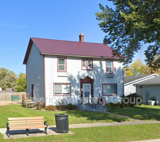 property at 821 Broadway Ave