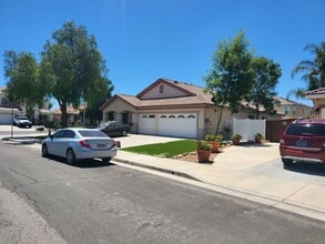 25375 Forest Wood Cir in Menifee, CA - Building Photo - Building Photo