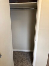 518 W 13th Ave in Hutchinson, KS - Foto de edificio - Building Photo