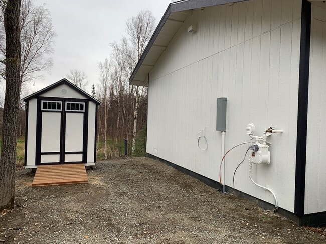 2321 S Colleen St in Palmer, AK - Building Photo - Building Photo