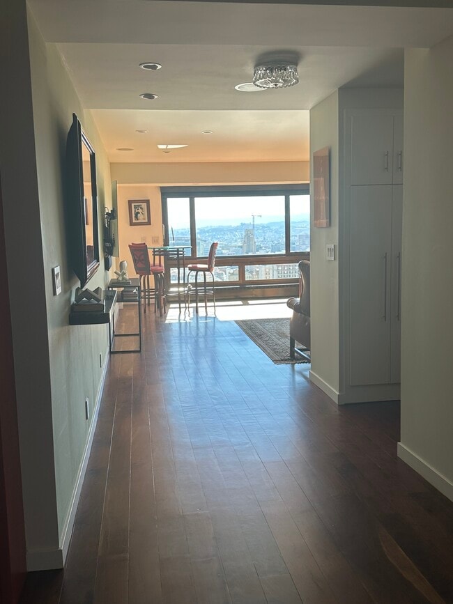 1177 California St in San Francisco, CA - Foto de edificio - Building Photo