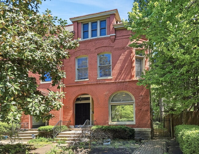 property at 1319 S 2nd St