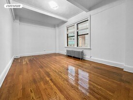 155 E 52nd St in New York, NY - Building Photo