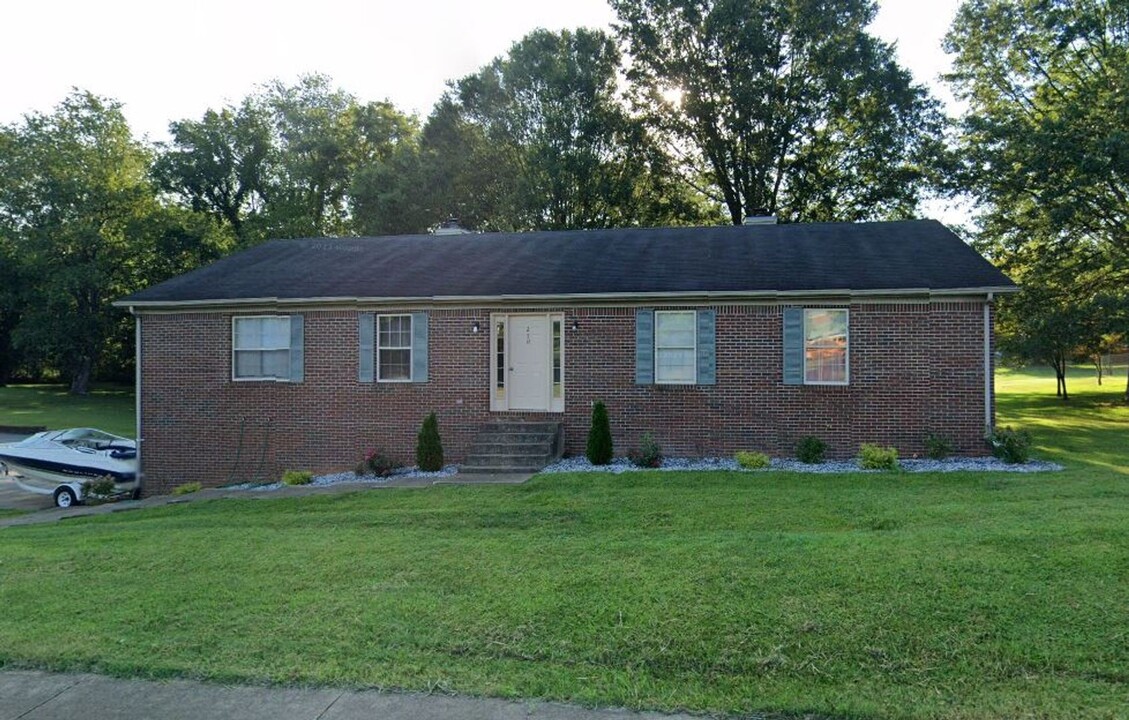 250 Lovers Ln in Bowling Green, KY - Building Photo