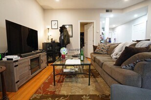 4 Lorraine Terrace, Unit 3 in Boston, MA - Building Photo