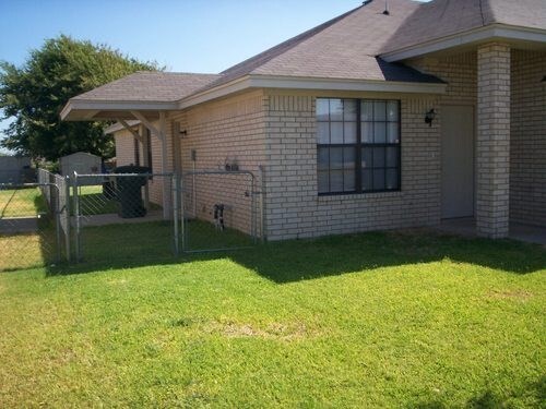 2103 Agate Dr, Unit B in Killeen, TX - Building Photo