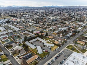 1704 S 12th Ave in Yakima, WA - Building Photo - Building Photo