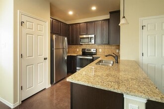 166 Samuel Dr in Mustang Ridge, TX - Building Photo - Building Photo