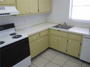 7757 SW 86th St in Miami, FL - Building Photo - Building Photo