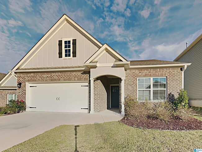 1064 Park View Dr in Chelsea, AL - Foto de edificio - Building Photo