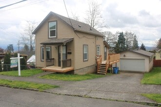 226 NW 14th Ave in Camas, WA - Building Photo - Building Photo