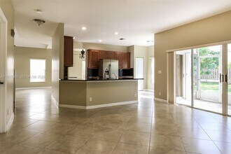 7634 Trenton Dr in Greenacres, FL - Building Photo - Building Photo